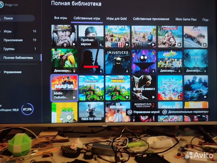 Xbox One s 1tb 2 геймпада много игр