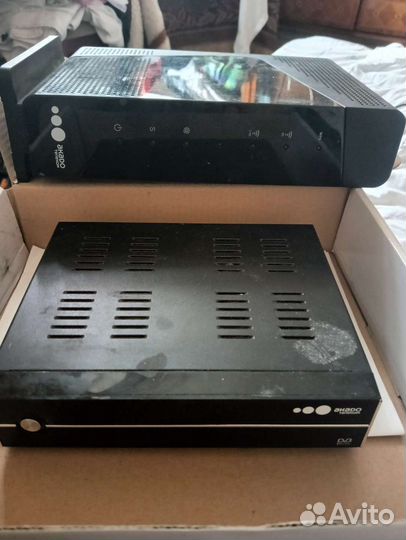 Тв приставка и роутер Акадо