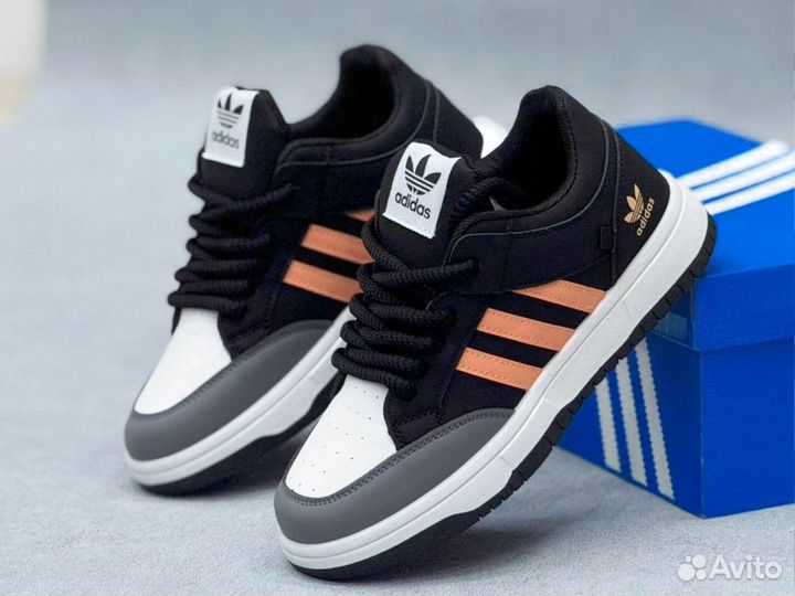 Adidas кроссовки женские