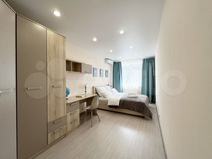 2-к. квартира, 65 м², 3/3 эт.