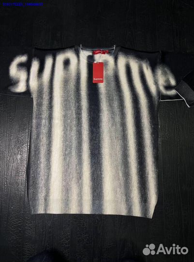 Свитер Supreme Blurred Logo