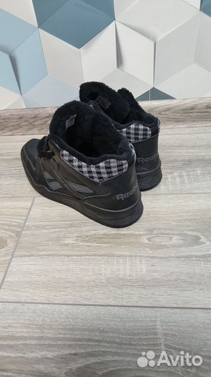 Кроссовки reebok утеплённые