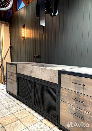 Кухня лофт из дерева и металла