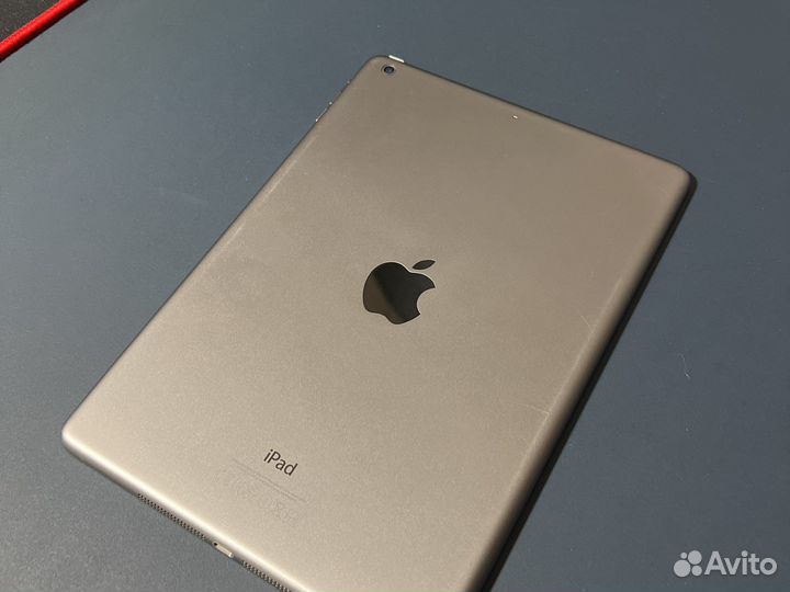 iPad Air 64 GB space gray