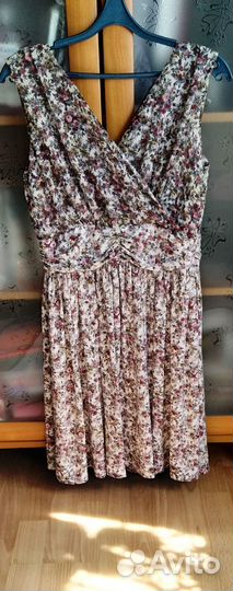 Платье женское 46, очень красивое