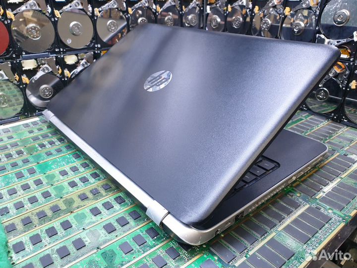 HP Pavilion 15 8/128 4 ядра