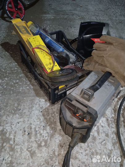 Сварочный аппарат ресанта 220 + маска и др