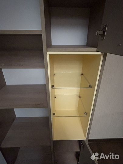Шкаф
