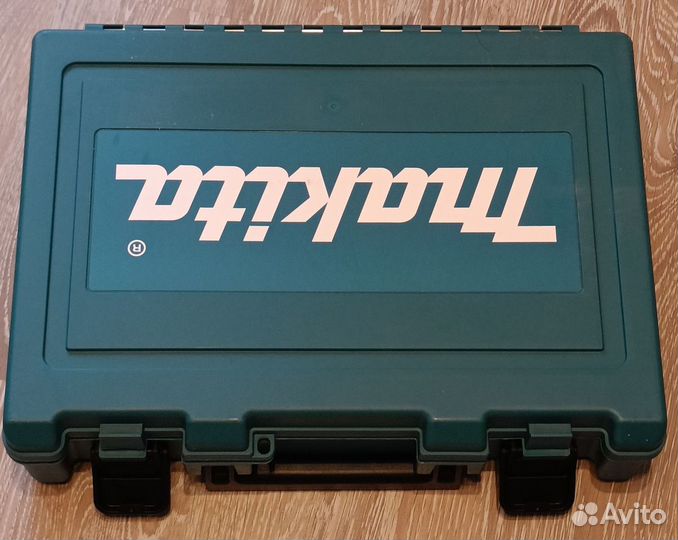 Перфоратор makita HR2470 Оригинал