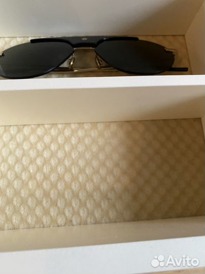 Коробка для очков Camilla белая с пионами