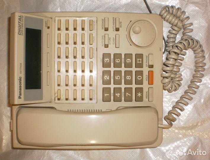 Цифровой системный телефон Panasonic KX-T7433RU