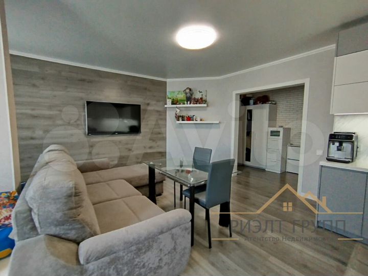 2-к. квартира, 67 м², 8/10 эт.