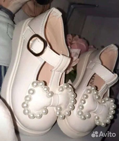 Туфли для девочки 25 размер новые