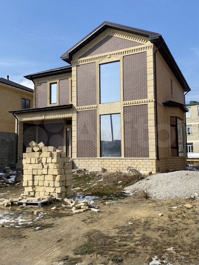 Дом 180 м² на участке 6 сот.