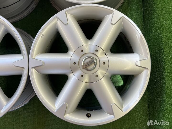 R18 Nissan оригинал 5x114.3 7.5J ET+40 цо66,1мм