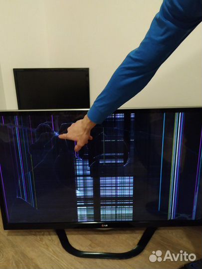 EAX64908001(1.9) с телевизора LG 42LA644V