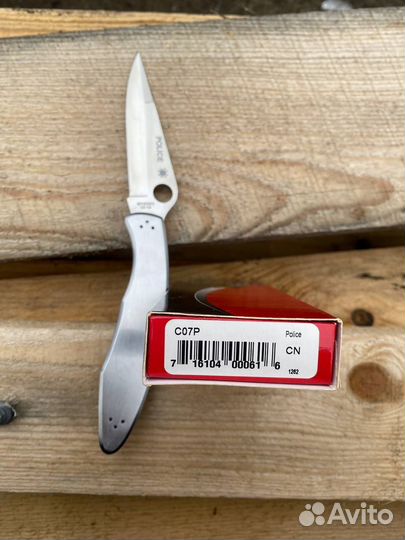 Нож складной Spyderco Police