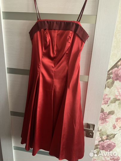 Коктейльное платье 44