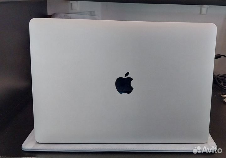 Apple macbook air 13 2020 m1 8gb 256