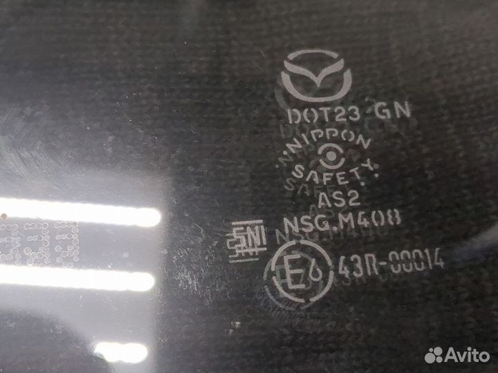 Стекло боковой двери Mazda 3 (BP) 2019, 2022