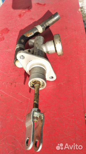 Главный цилиндр сцепления Nissan Primera P12