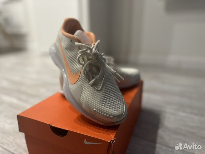 Nike Zoom Vapor Pro