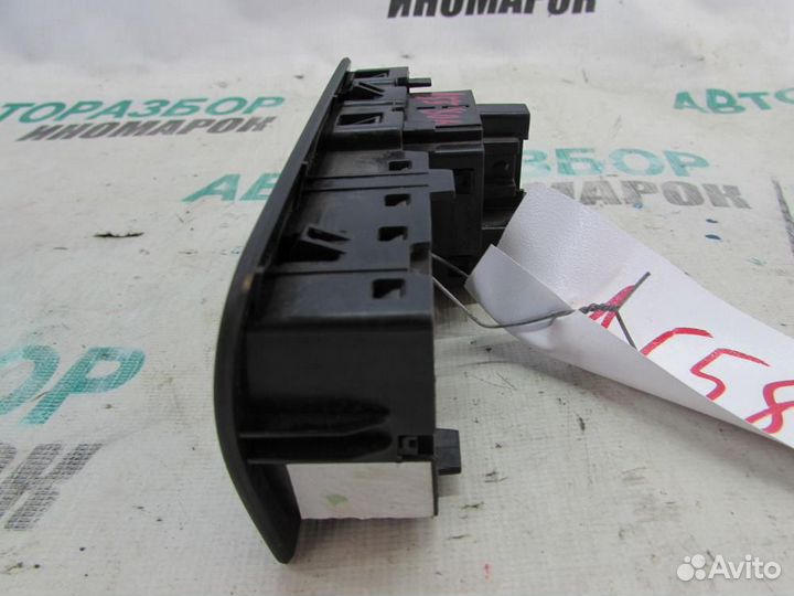 Кнопка корректора фар для Renault Fluence 2010