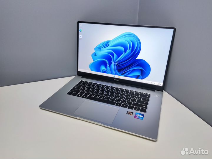 Ноутбук Honor MagicBook 15 Ryzen 5 8/512