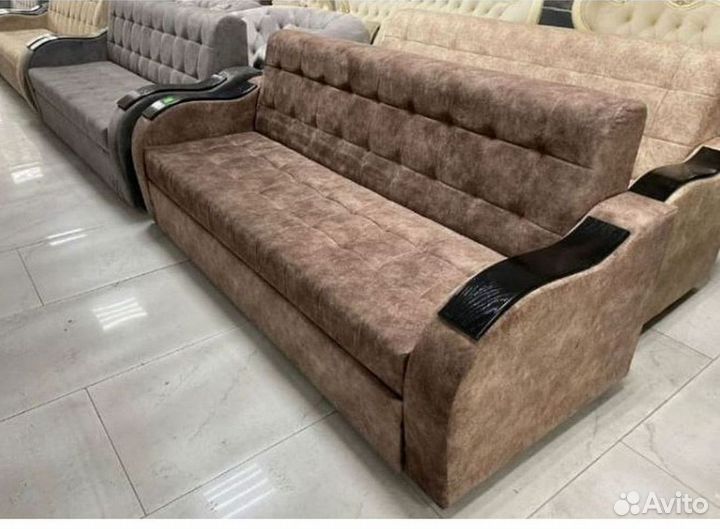 Прямой диван в наличии