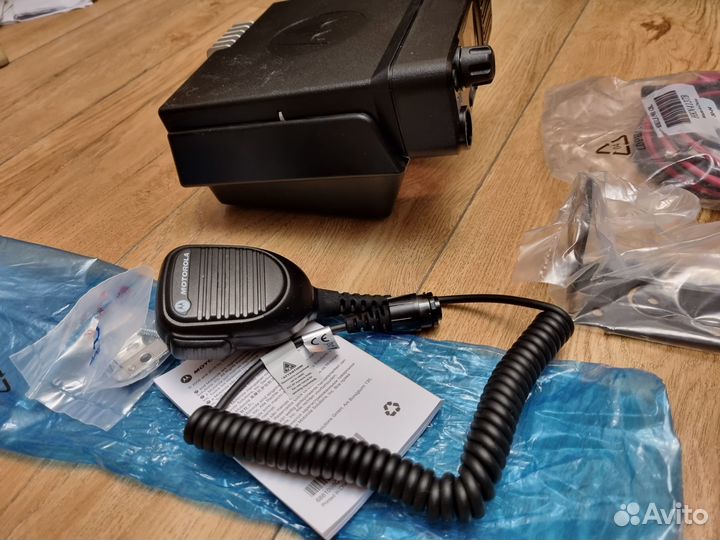 Motorola DM4400е - UHF