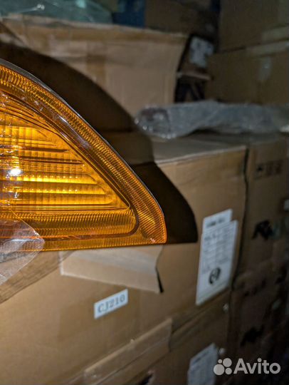 Задние фонарь правый и центр марк mark 2 90