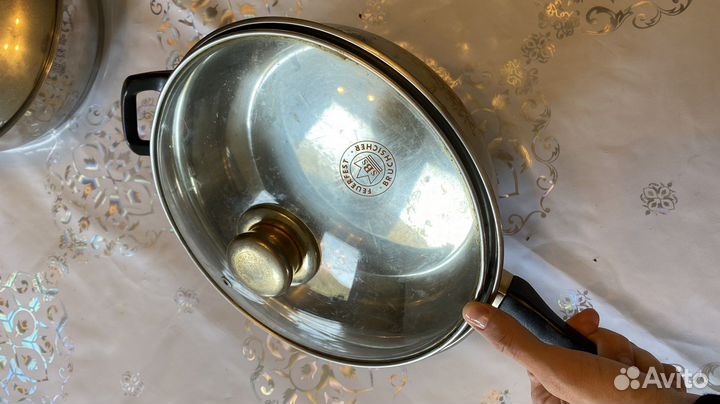 Глубокая сковорода с толстым дном