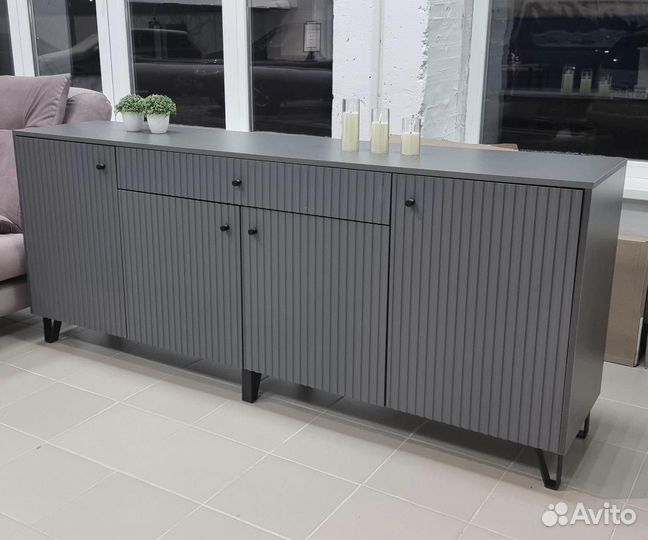Комод на ножках. Графит софт. Новый в наличии