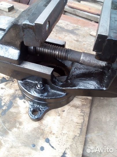 Тиски слесарные поворотные СССР и тиски ювелирные