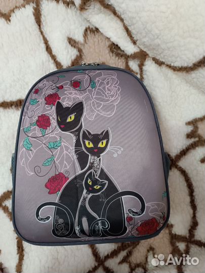 Рюкзак школьный