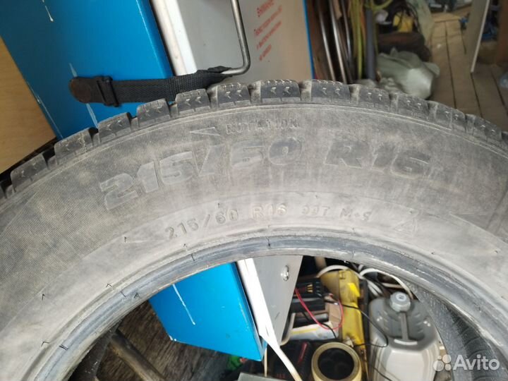 Pirelli Formula Ice 215/60 R16