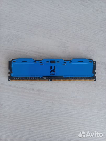Оперативная память 8GB DDR4 2666 Goodram Iridium
