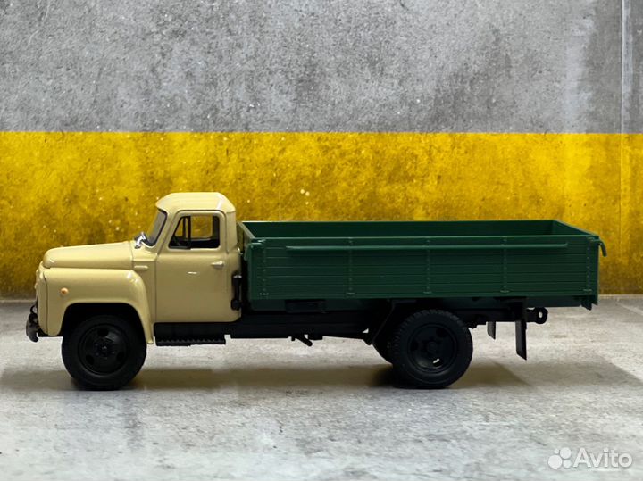 Модель Газ 53-12 1/43 наш автопром