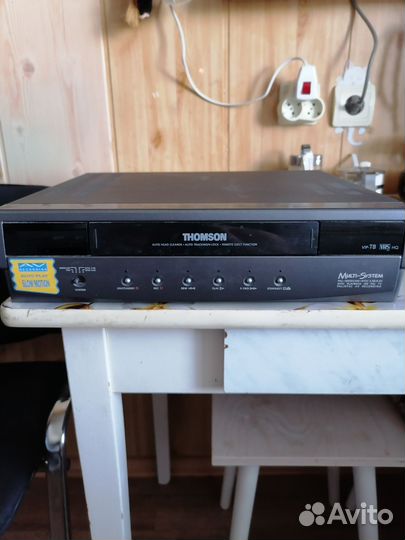 Видеомагнитофон thomson