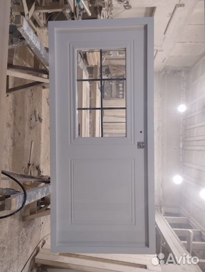 Теплая финская дверь для дома Север М12