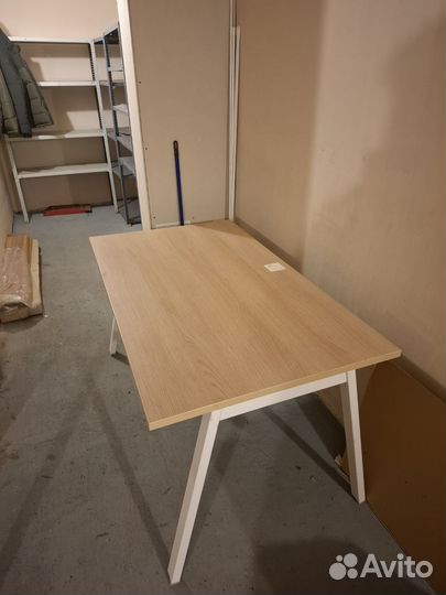 Стол в стиле лофт