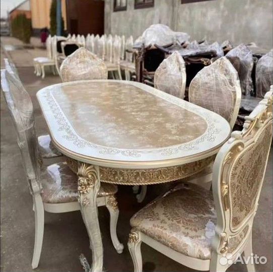 Комплект стол и стулья