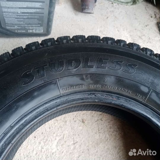 Bridgestone Blizzak Revo 969 R14C