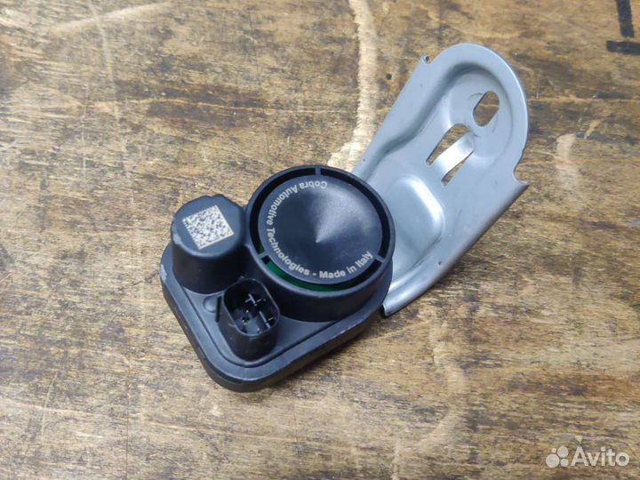 Сирена сигнализация Toyota LC200 2016г