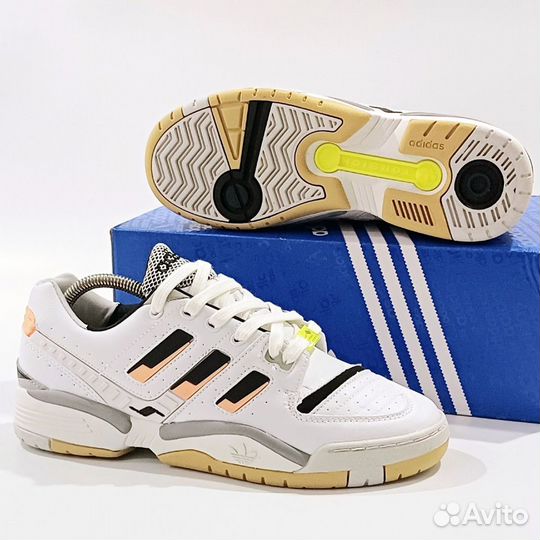 Кроссовки Adidas