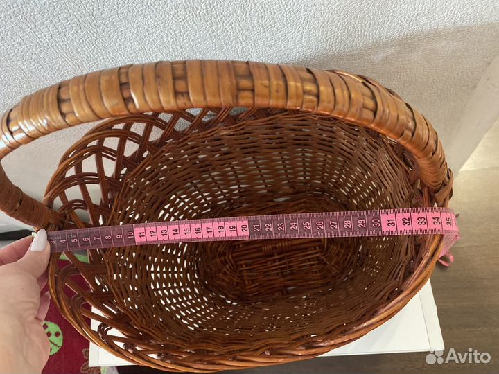 Корзина плетеная из ротанга