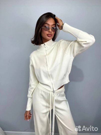 Спортивный ежедневный костюм двойка брюки жакет