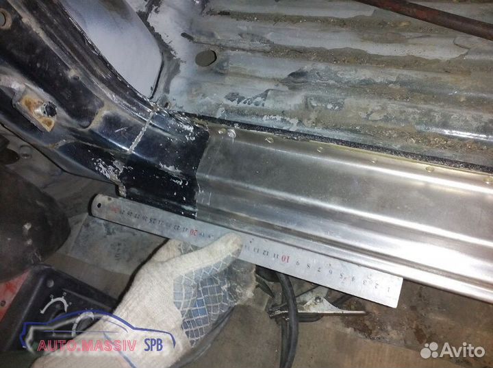 Пороги кузовные Nissan NP 300 1