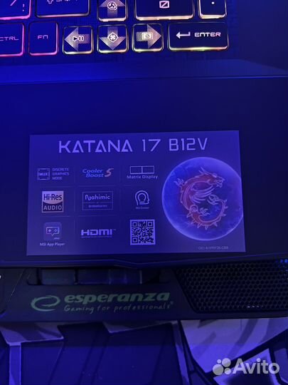 Ноутбук msi katana 17 + аксессуары