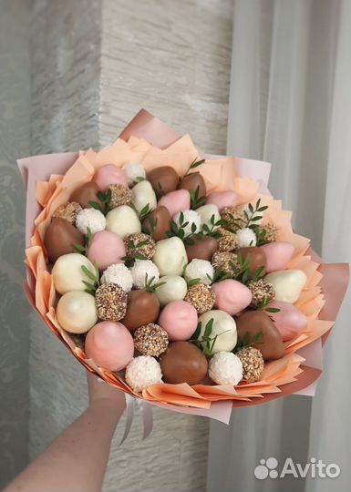 Вкусные букеты из клубники